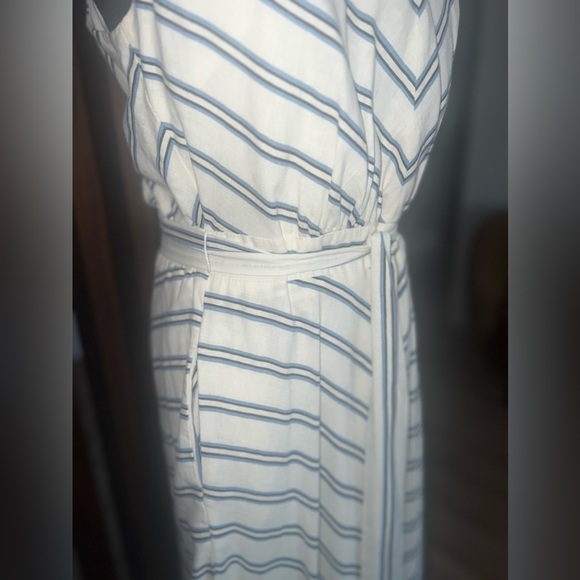 New York and Company Linen Blend Dress - Picture 5 of 12